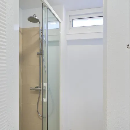 Cozy 2 Bedroom With Magic Sea View *