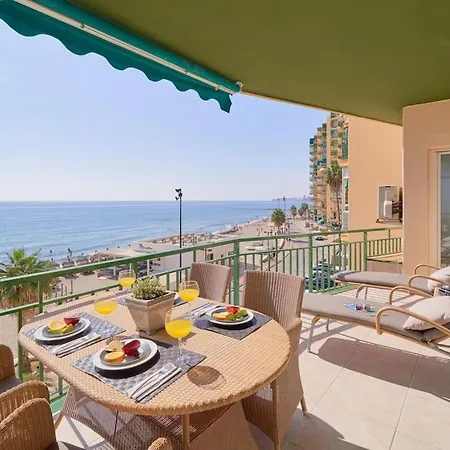 Apartment Cozy 2 Bedroom With Magic Sea View *