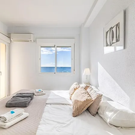 Cozy 2 Bedroom With Magic Sea View *