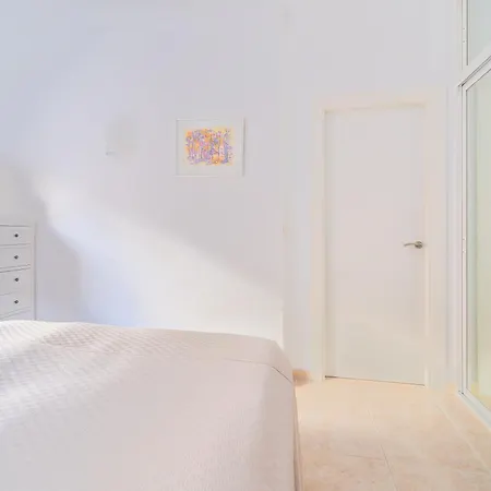 Apartment Cozy 2 Bedroom With Magic Sea View *