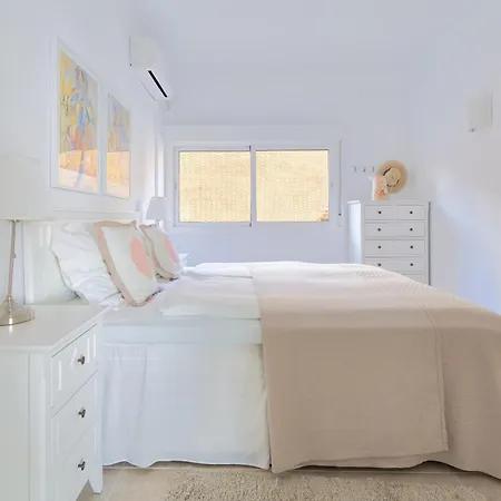 Cozy 2 Bedroom With Magic Sea View