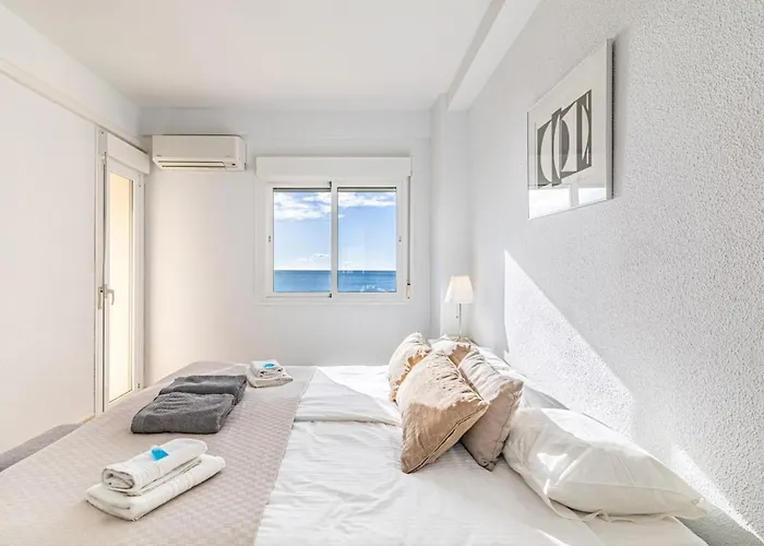 Cozy 2 Bedroom With Magic Sea View *