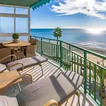 Cozy 2 Bedroom With Magic Sea View Apartment