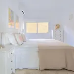 Cozy 2 Bedroom With Magic Sea View
