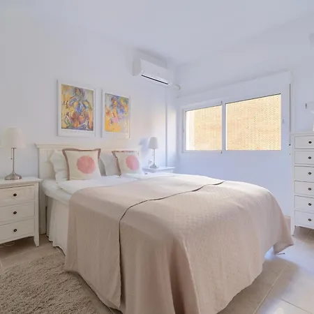 Cozy 2 Bedroom With Magic Sea View Apartment *